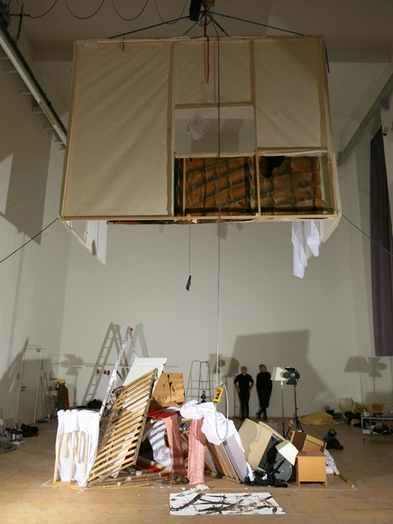 Installationsansicht Gabi Blum, Skenographia, 2013